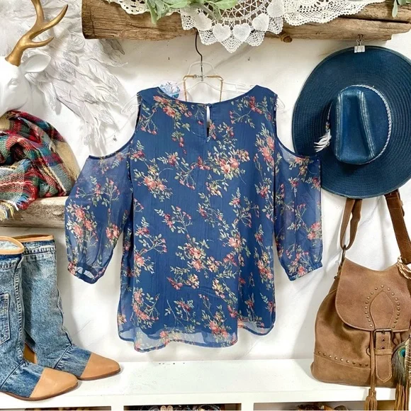 Prairie boho vibe floral flowy blouse w cold shoulder shabby chic feminine feel - Picture 11 of 15
